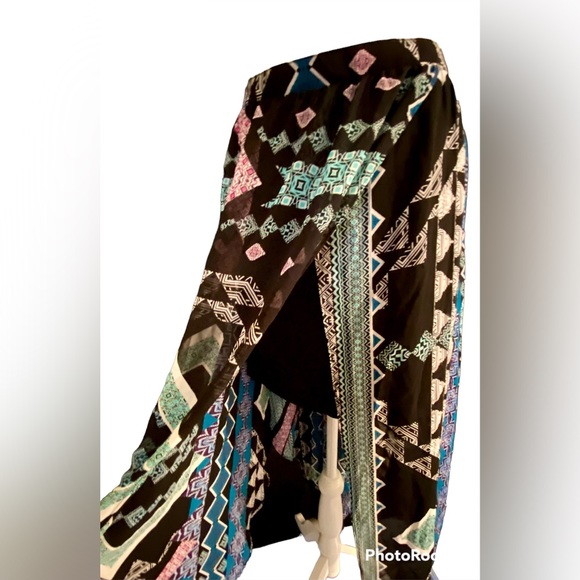 NWT - Express colorful geo print midi / sheer layered open-slit skirt - Picture 2 of 4